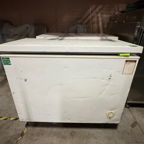 Chest Freezer 8.7 cubic feet Rental in Rochester, NY