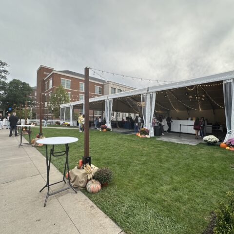 8′ Wood Post Upright (Freestanding) Rental in Rochester, NY